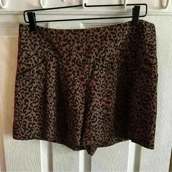 LOFT Animal Print Shorts - Picture 9 of 11